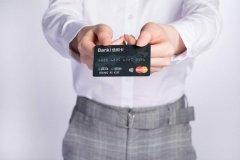 借信用卡的钱和网络贷款有什么区别？